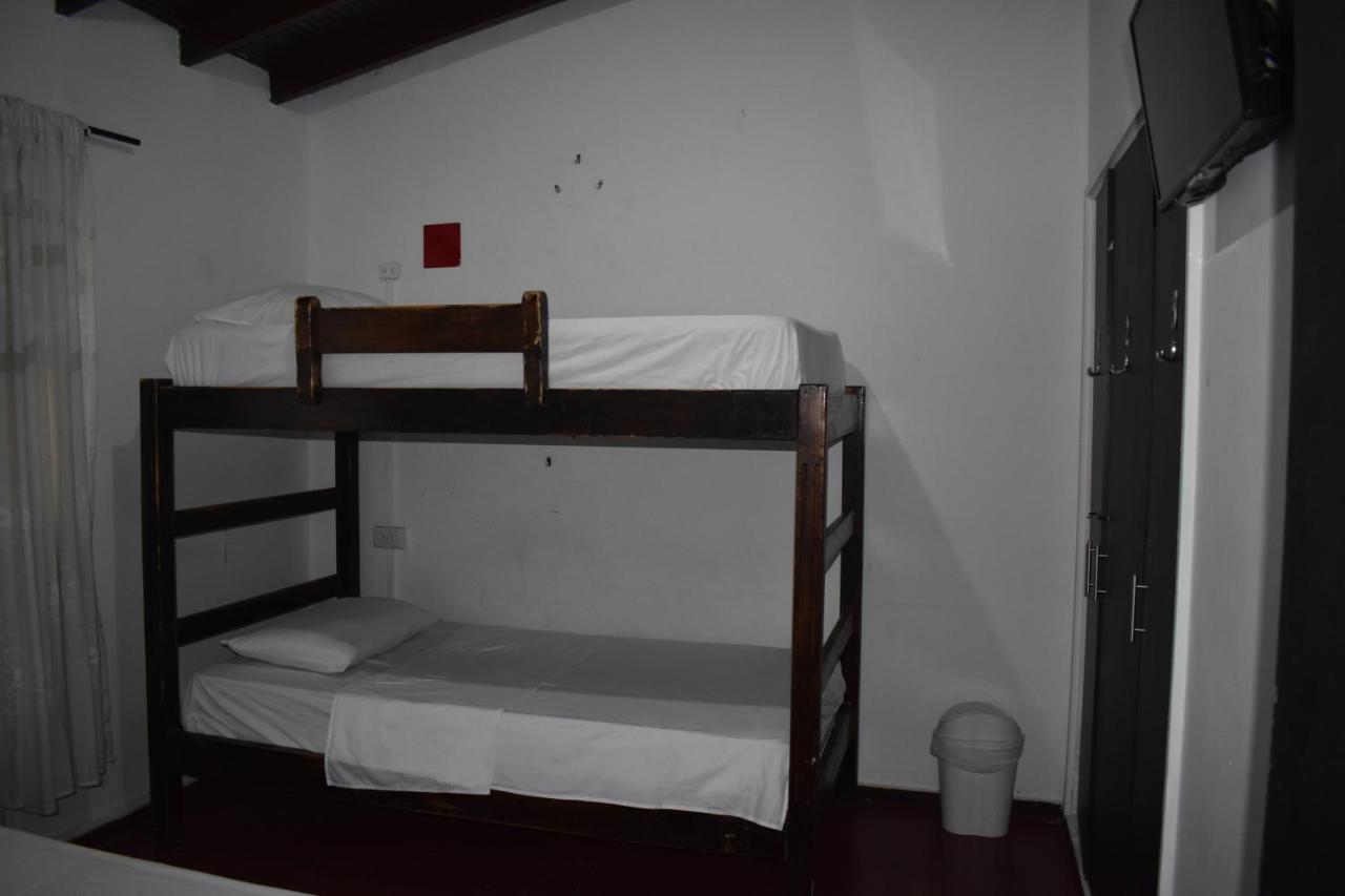 Esmed Hostel Медельин Экстерьер фото
