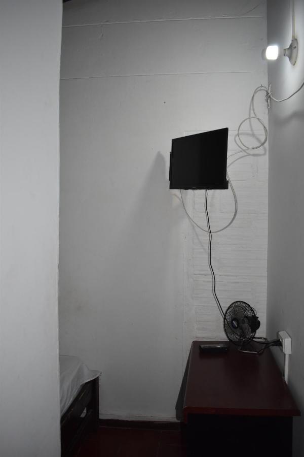 Esmed Hostel Медельин Экстерьер фото