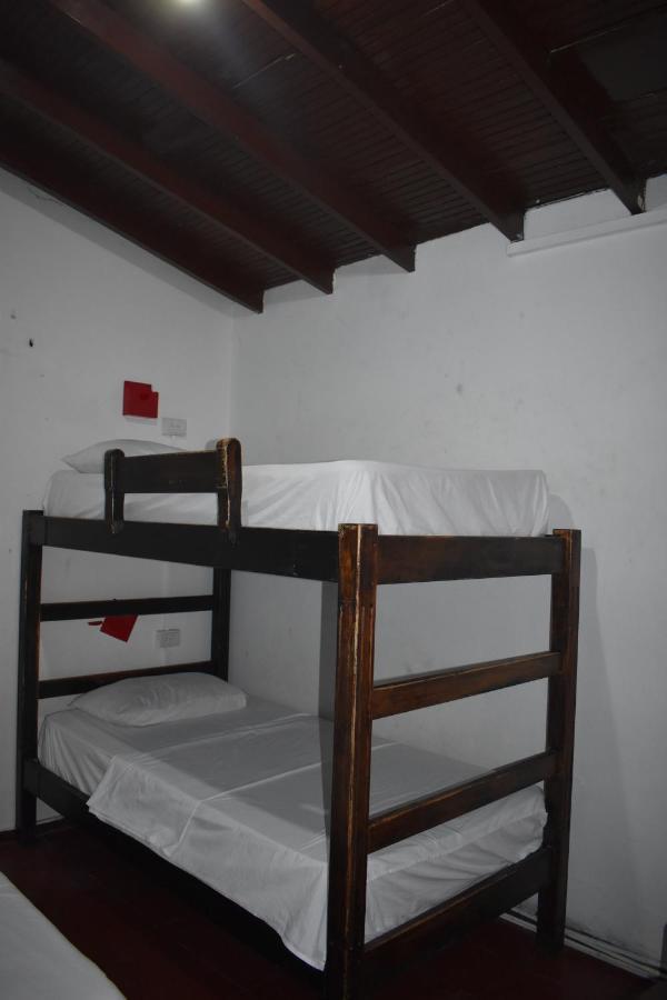 Esmed Hostel Медельин Экстерьер фото