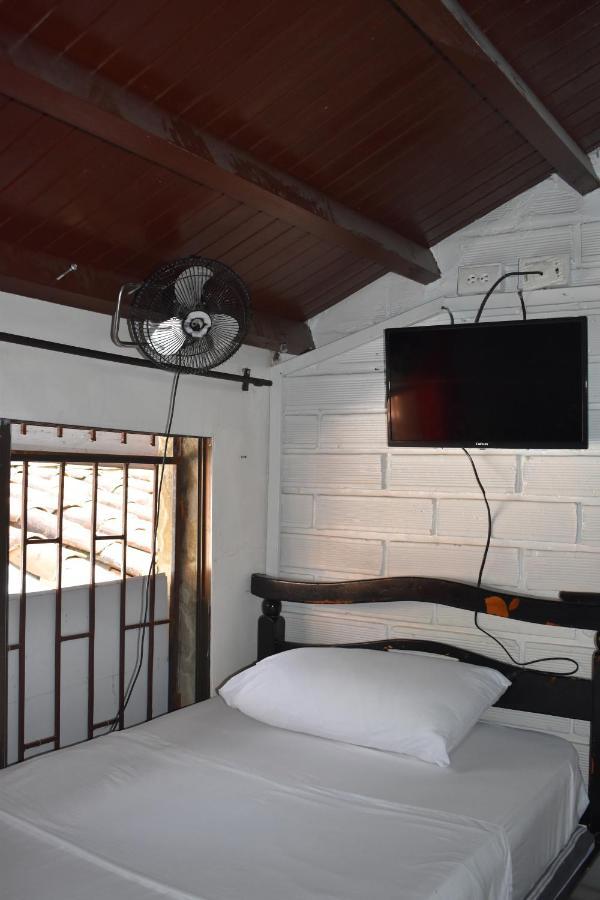 Esmed Hostel Медельин Экстерьер фото